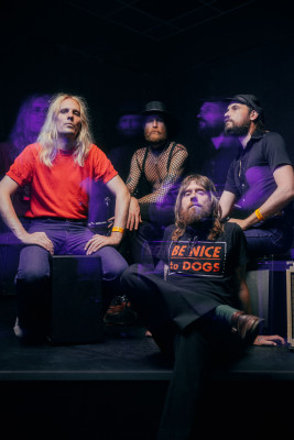 PORTAITS D’ARTISTES – THIS IS NOT A LOVE SONG PROPOSE BEAU WEEKEND 25