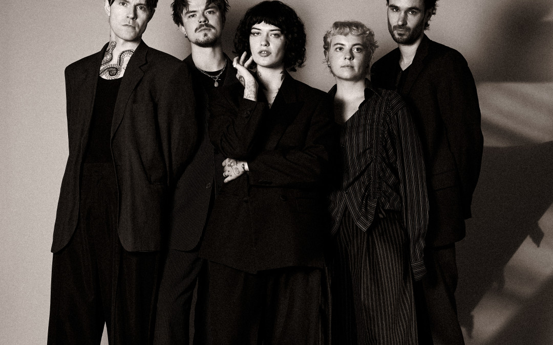 À utiliser Full band - BAND APPROVED PRESS SHOT